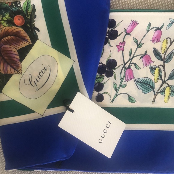 Gucci Accessories - NIB GUCCI Silk Flora Infinity Square Scarf